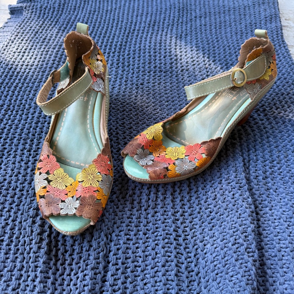 Spring Step LArtiste Avnia-Blum Floral Leather Sandals Green Sage Heels 39